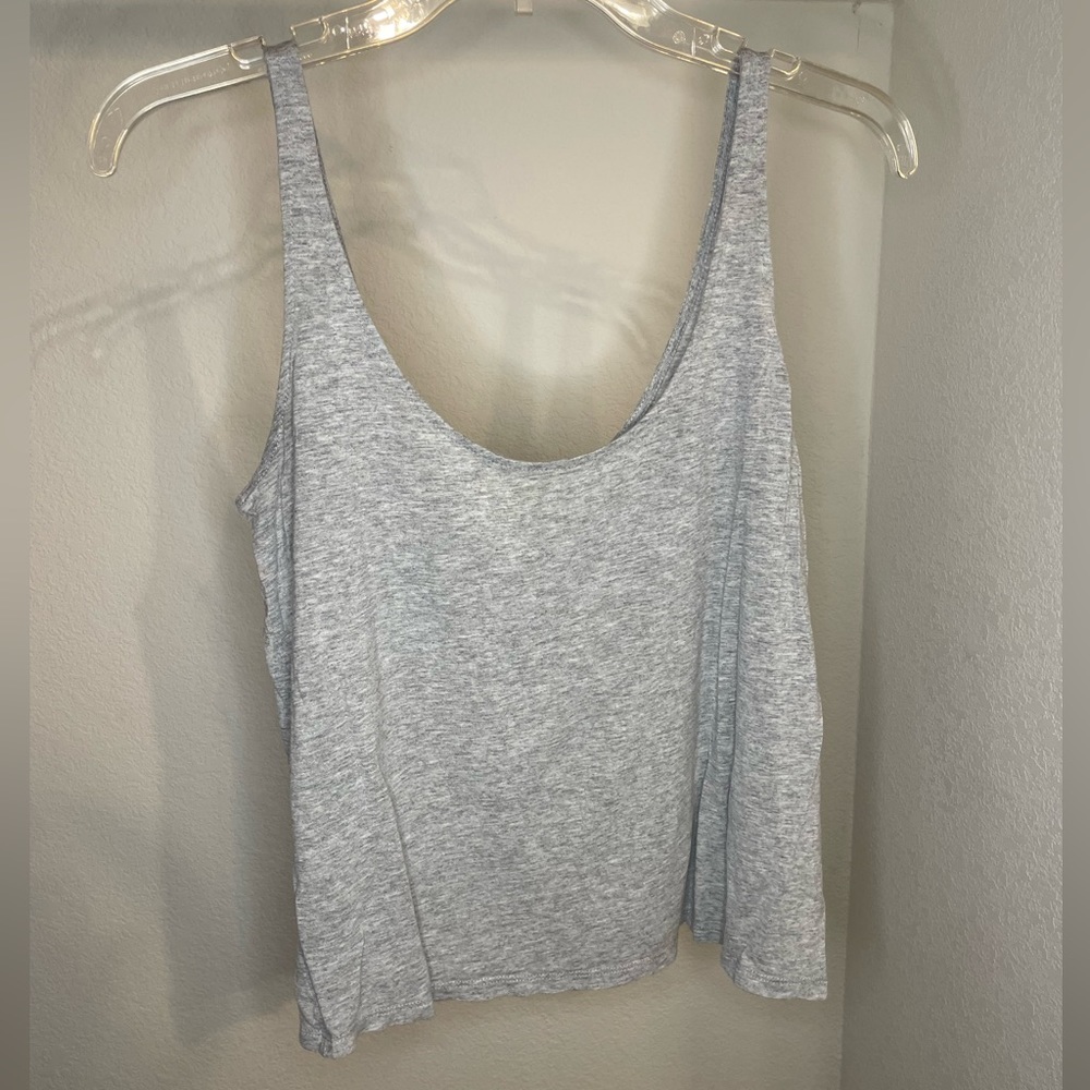✨5 for $15✨ H&M tank top